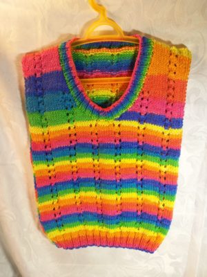 146.3 Pullover senza maniche gr. 110-116